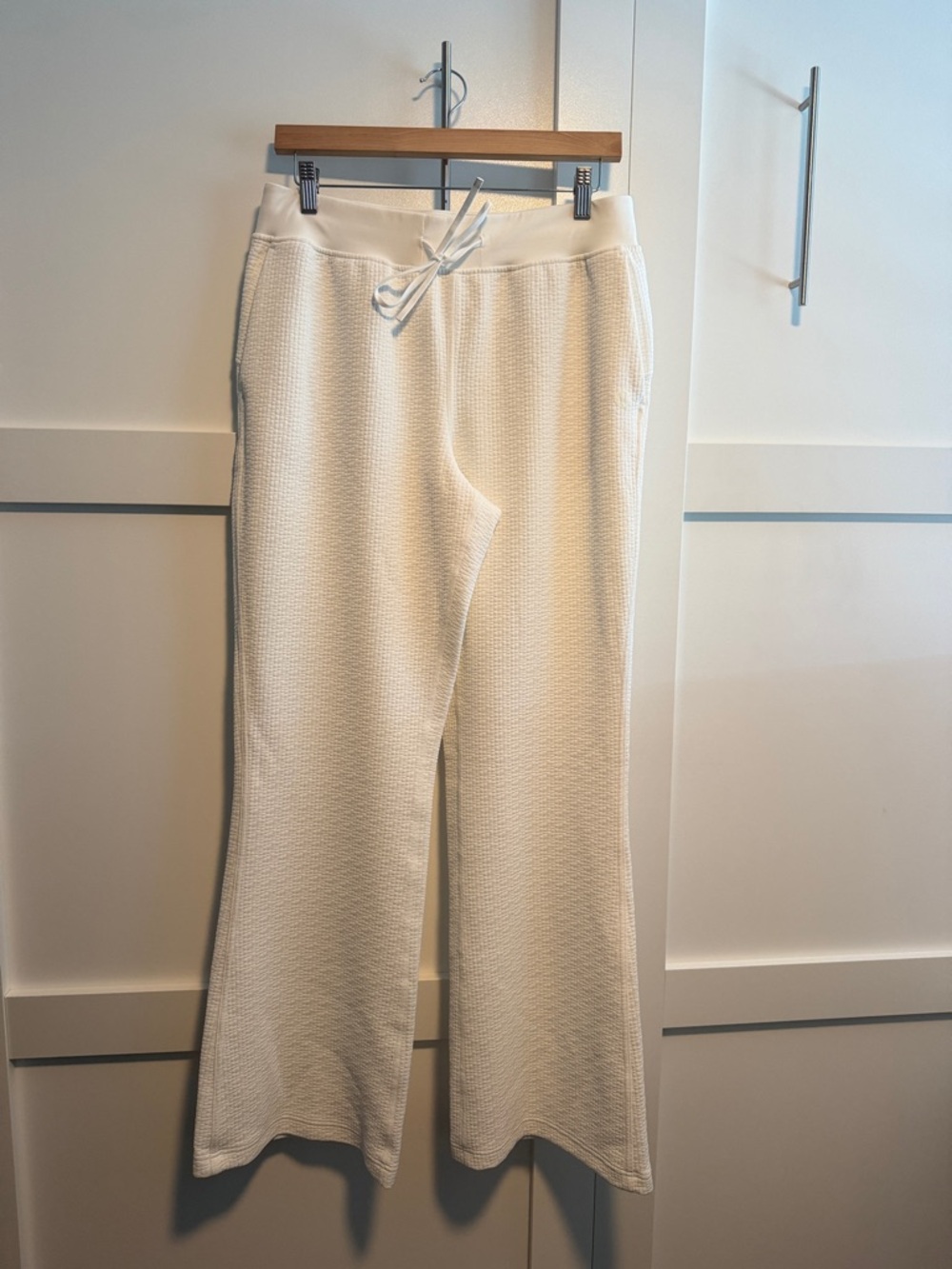 lululemon white textured wide-leg drawstring trousers, size 10